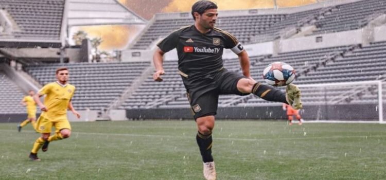 Carlos Vela renueva con LAFC Carlos Vela renueva con LAFC