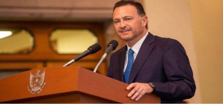 Gobierno de Querétaro aportaría recursos para liberar derecho de vía: Mauricio Kuri