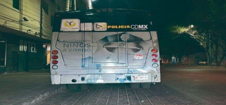 Sheinbaum usa vehículos oficiales de la Cdmx en su visita en Querétaro