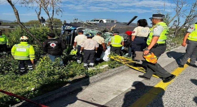 Accidente en la México-Querétaro: Volcadura