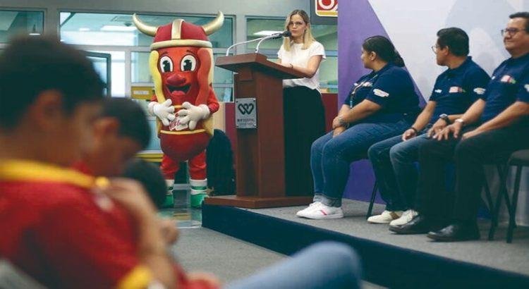 Car Herrera de Kuri encabezó la inauguración de OXXO Kids