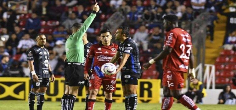 Querétaro vs Atlas, Omar Mendoza fue expulsado