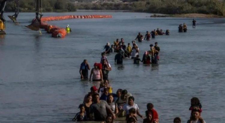 Frena la Corte Suprema de EU ley sobre migrantes en Texas