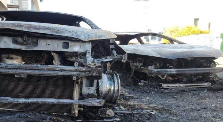 Vehículos incendiados en Valle de Santiago, Querétaro