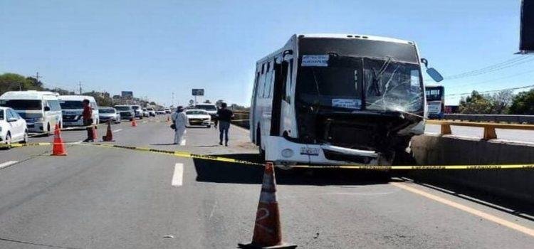 Chofer fallece al circular por Paseo de la República