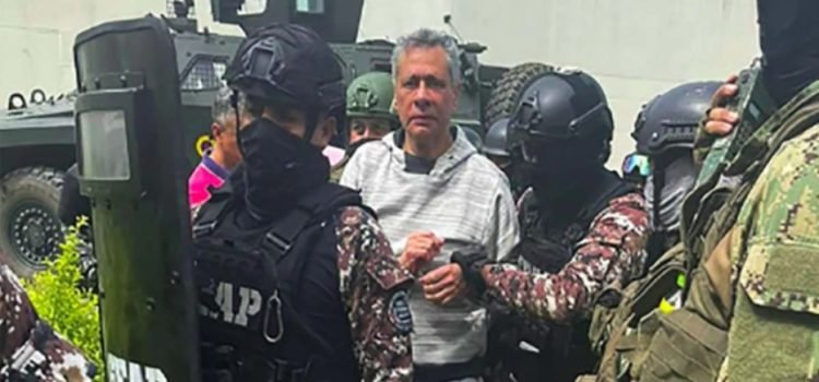 Ingresan al exvicepresidente de Ecuador a «La Roca»