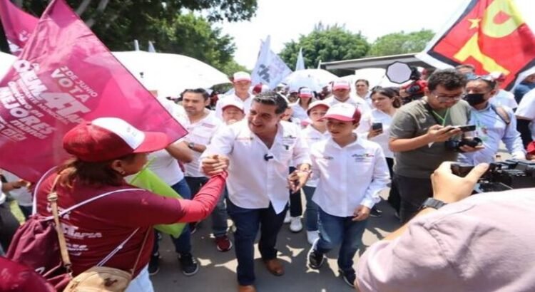 Chema Tapia se reúne con los simpatizantes en el Querétaro