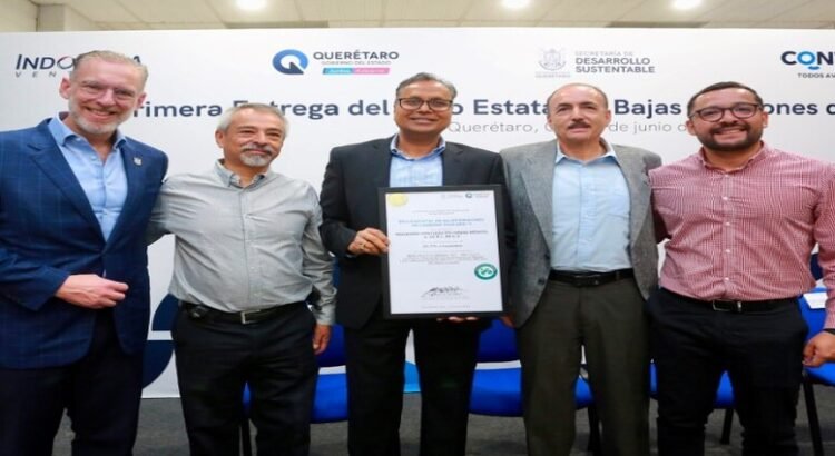 Sedesu de Querétaro entrega sello estatal de bajas emisiones de carbono