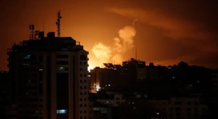 Ataque aéreo en Beirut: Israel golpea un bastión de Hezbolá en medio de crecientes tensiones Ataque aéreo en Beirut: Israel golpea un bastión de Hezbolá en medio de crecientes tensiones