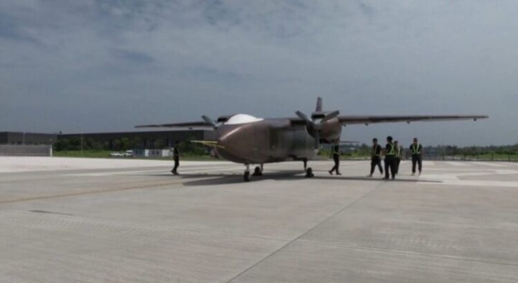 China completa el primer vuelo de prueba del mayor avión de transporte no tripulado