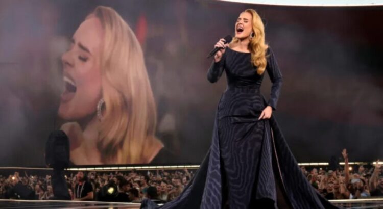 Adele anuncia una pausa indefinida en su carrera musical