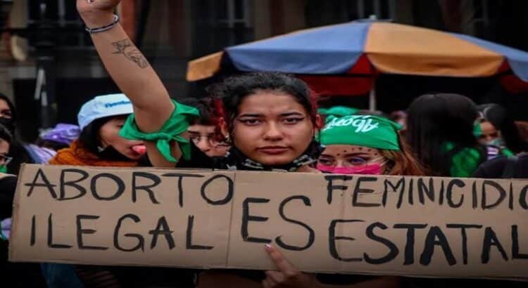 La fiscalía del estado de Querétaro busca encarcelar a la menor tuvo un aborto espontáneo