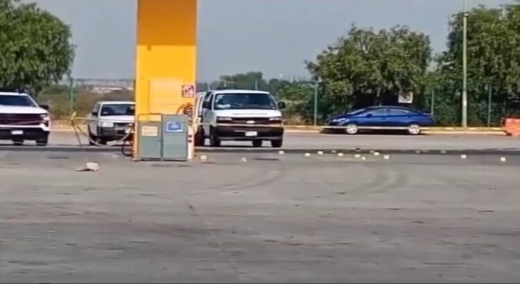 Un enfrentamiento en la carretera México-Querétaro por intento de robar una pipa de gasolina