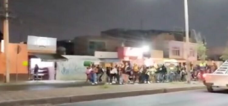 En el estado de Querétaro se realizó una marcha nocturna exigiendo justicia para Esmeralda