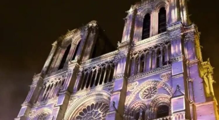 Notre Dame reabre sus puertas tras cinco años