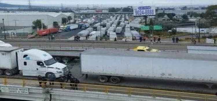 Los transportistas acordaron levantar los bloqueos en la México-Pachuca y la México-Querétaro