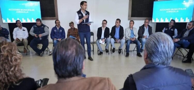 En la reunión de Macías con vecinos de Juriquilla trataron el tema de fortalecer la seguridad
