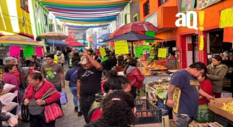 Los queretanos dan las ultimas compras para la cena de fin de año