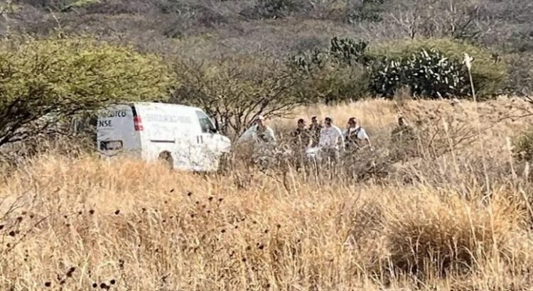 Encuentran a una mujer sin vida en zona cerril de Bernardo Quintana