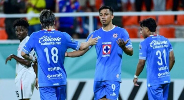 Cruz Azul toma ventaja en la Concachampion