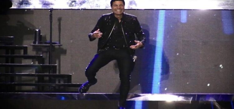 El artista Chayanne disfrutando de un buen descanso en Querétaro
