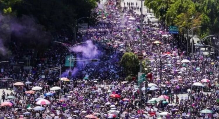Miles marcharon en el Día Internacional de la Mujer