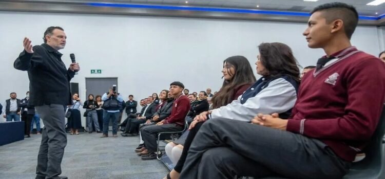 El gobernador Kuri resalta la plataforma digital para reforzar trabajo de docentes