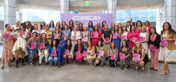 Son reconocidas 50 mujeres como parte del crecimiento del estado de Querétaro