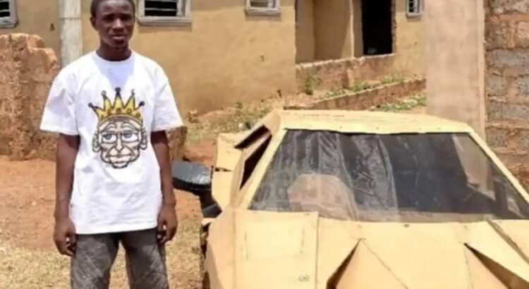 Construyó su Lamborghini con cartón … y funcionó