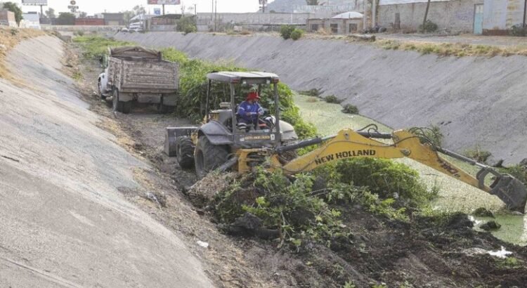 Son retirados más de 3 mil toneladas de basura de drenes y el río Querétaro