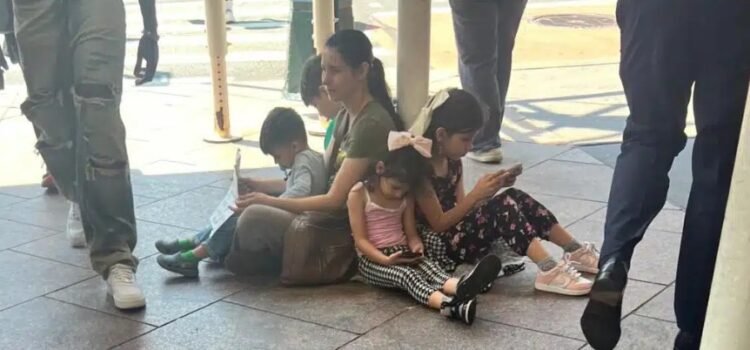 Efecto Trump: familia en Los Ángeles pide limosna tras deportación del padre