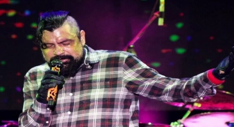 El grupo de Panteón Rococo suspende ‘show’ en Querétaro por problema de salud de ‘Dr. Shenka’