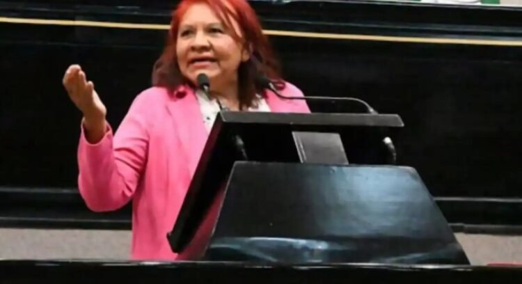 Asegura diputada que científicos veracruzanos construyeron nave para viajar a Marte Asegura diputada que científicos veracruzanos construyeron nave para viajar a Marte