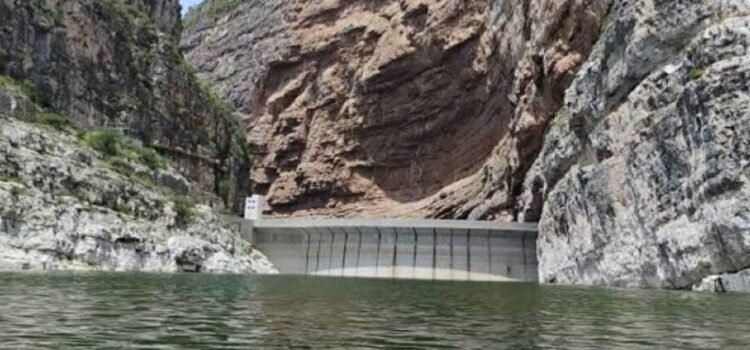 El desfogue de presa Zimapán dejará sin agua a 300 comunidades del estado de Querétaro