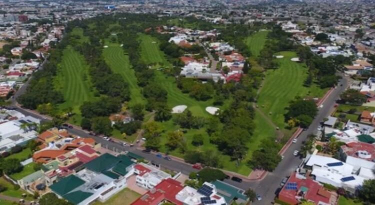 Se irrumpen en 3 residencias del Club Campestre de Querétaro