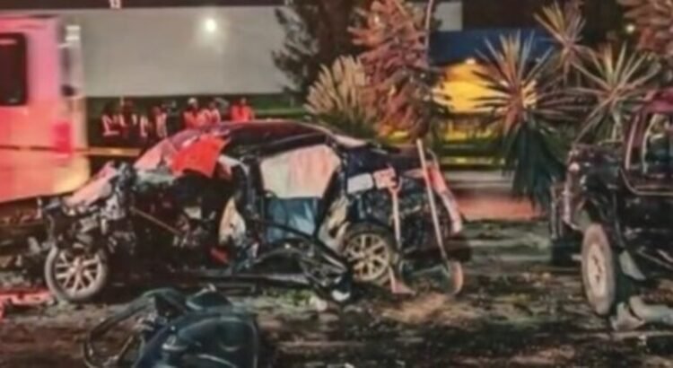 Tres personas sin vida y tres heridos en un choque frontal en Querétaro