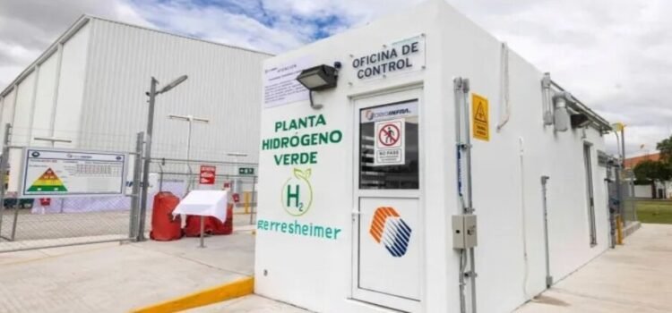 En el estado de Querétaro se instala la primera planta de hidrógeno verde en México