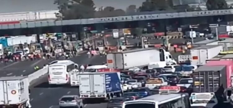 Se cerrará la México-Querétaro por paso de unidades de gran tamaño