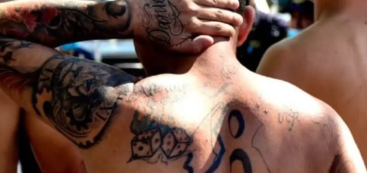 Reciben pandilleros de El Salvador condenas de hasta 397 años de cárcel