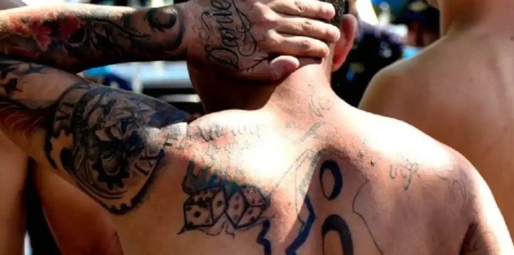 Reciben pandilleros de El Salvador condenas de hasta 397 años de cárcel