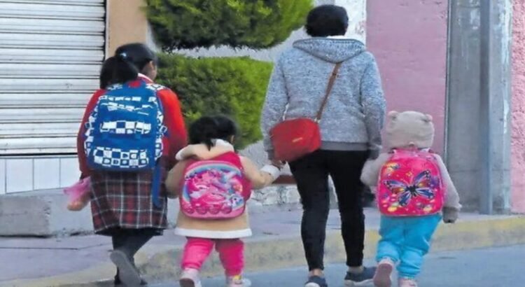 Las escuelas vespertinas aplicarán horario invernal por primera vez en el estado de Querétaro Las escuelas vespertinas aplicarán horario invernal por primera vez en el estado de Querétaro