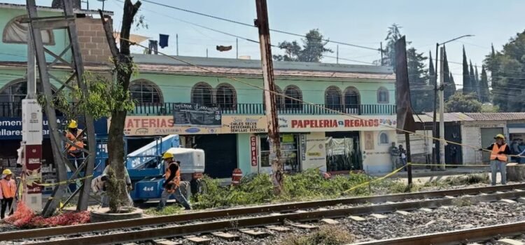 Se padecen tráfico por las obras en tren a Querétaro
