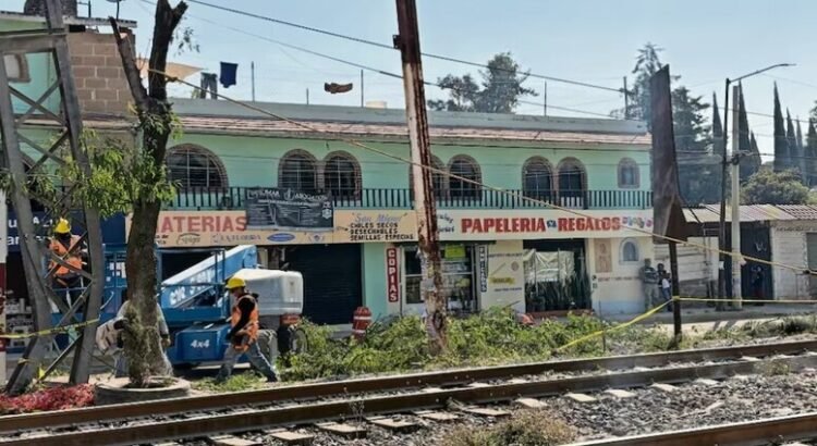 Se padecen tráfico por las obras en tren a Querétaro