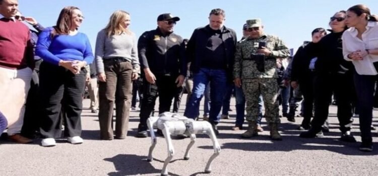 Perros robots y drones son los que vigilan la feria en Querétaro