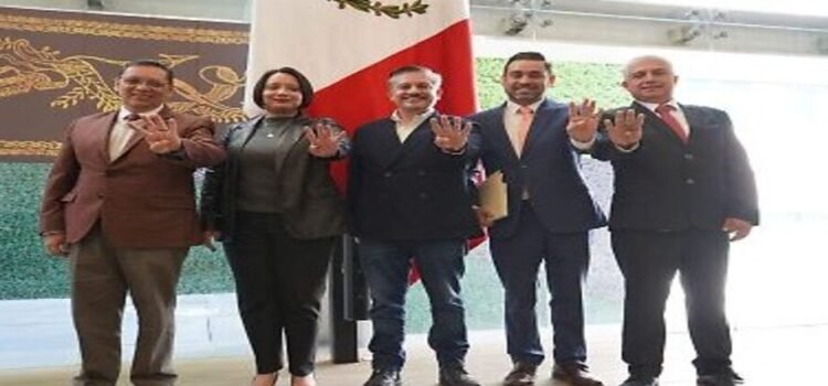 Los diputados de Morena cierran las filas en Querétaro, tras el rechazo al presupuesto de Kuri