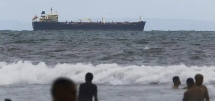 Asegura Estados Unidos petrolero con bandera rusa en el Atlántico Norte