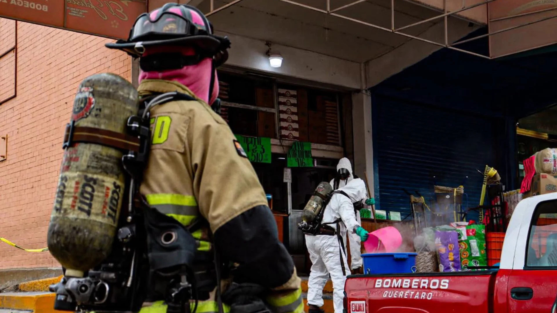 Desalojan la Central de Abasto de Querétaro tras fuga de químico
